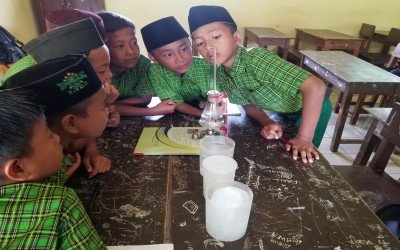 Praktek Pembelajaran Sains di MI Al-Khairiyah Sidodadi
